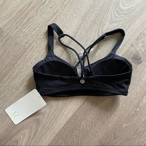 NWOT Lululemon free to be bra. Size 4 black